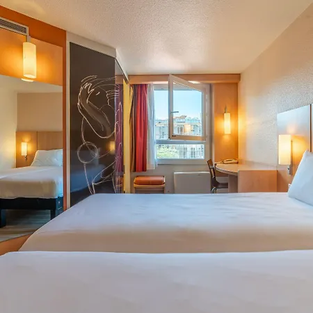 Ibis Centre Polygone Hotel