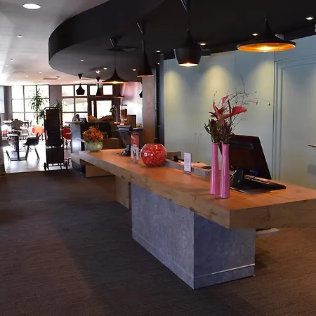 Ibis Centre Polygone 3*