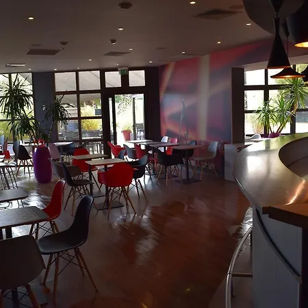 Ibis Centre Polygone Szálloda